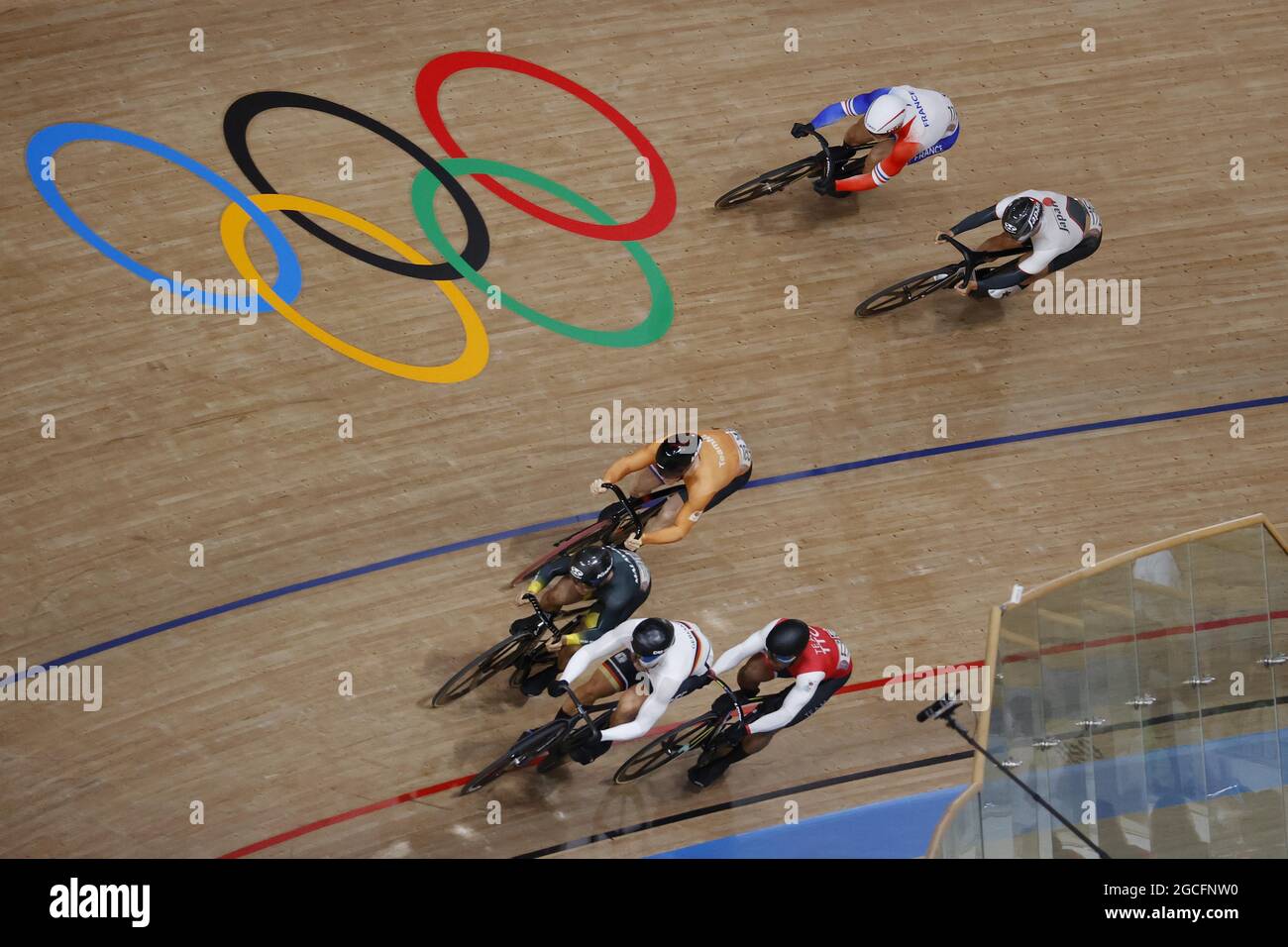 HELAL Rayan (fra), LEVY Maximilian (GER), LAVREYSEN Harrie (NED), PAUL Nicholas (TTO), AWANG Mohd Azizulhasni (MAS), WAKIMOTO Yuta (JPN) pendant les Jeux Olympiques Tokyo 2020, piste pour hommes Keirin semi-finales le 8 août 2021 à Izu Velimoto / photo à Izu Velimoto / KPI Banque D'Images