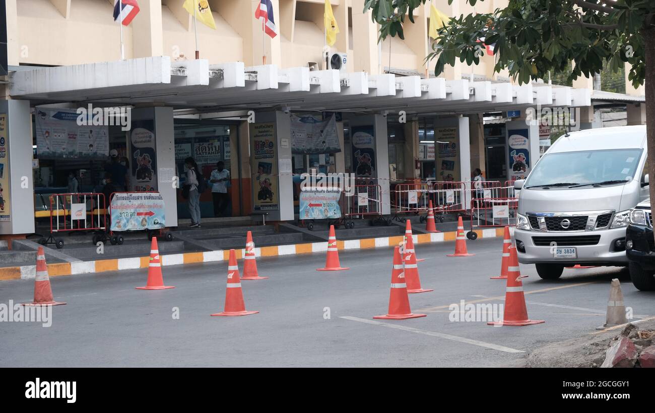 Charoen Krung Road, panneau en face du centre commercial Old Siam Wang Burapha Bangkok Thaïlande Banque D'Images