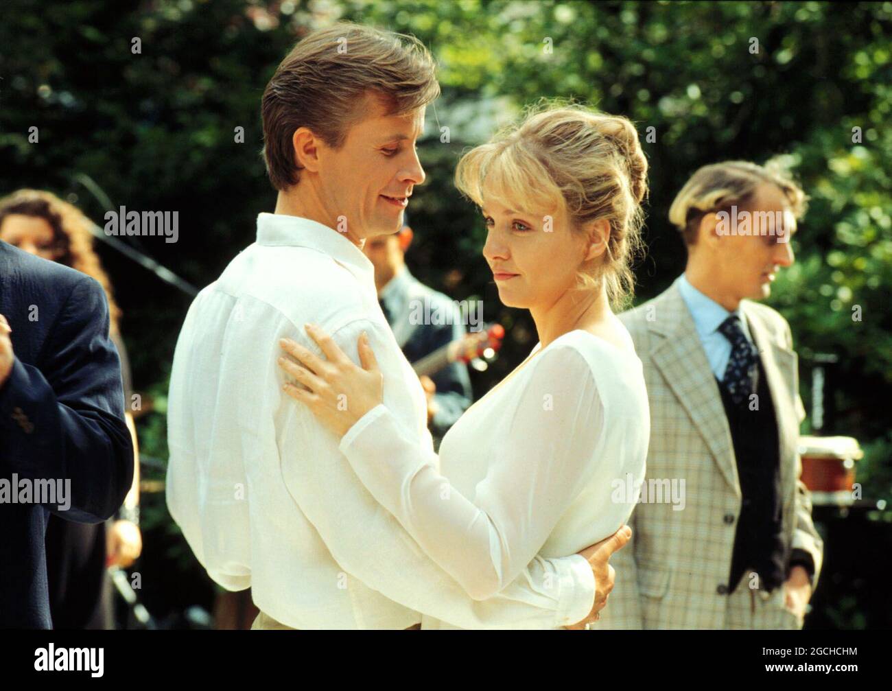 Tödliche Schwesternliebe, PRO7 Fernsehfilm, 1996, AXEL WANDTKE als Kai, CLAUDIA MESSNER als Lena. Toedliche Schwesternliebe, PRO7 TV film, 1996, Axel Wandtke, Claudia Messner Banque D'Images