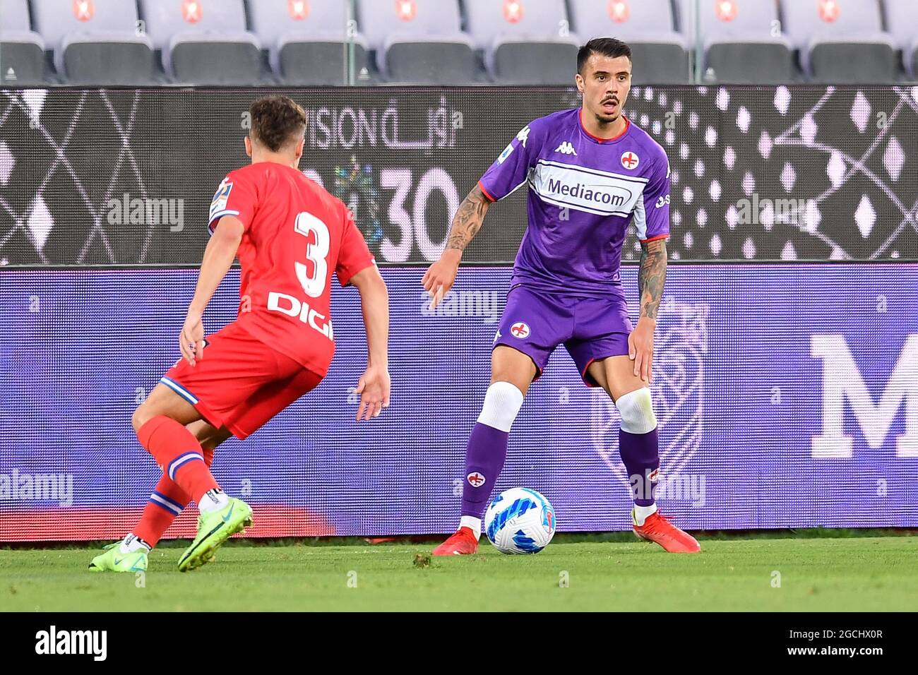 Lorenzo Venuti (Fiorentina) pendant la coupe Unbeatables - ACF Fiorentina vs Espanyol, match de football amical, Florence - photo .LiveMedia/Lisa Guglielmi Banque D'Images