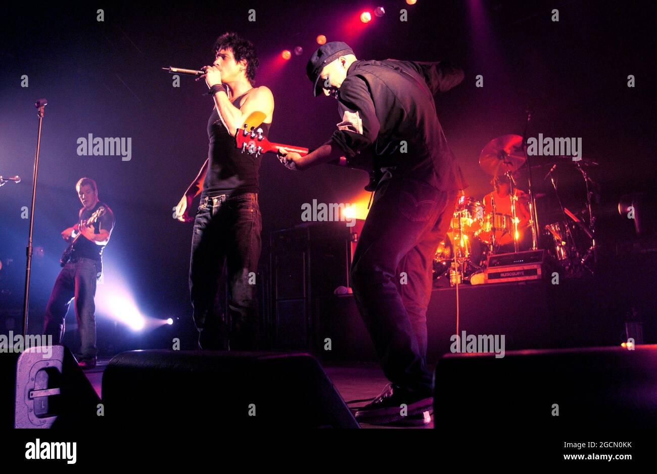 Milan Italie 2003-01-22 : concert live de l'Audiolave à l'Alcatraz, Chris Cornell, Tom Morello, Tim Commerford, Brad Wilk. Banque D'Images Milan Italie 2003-01-22 : concert live de l'Audiolave à l'Alcatraz, Chris Cornell, Tom Morello, Tim Commerford, Brad Wilk. Banque D'Images