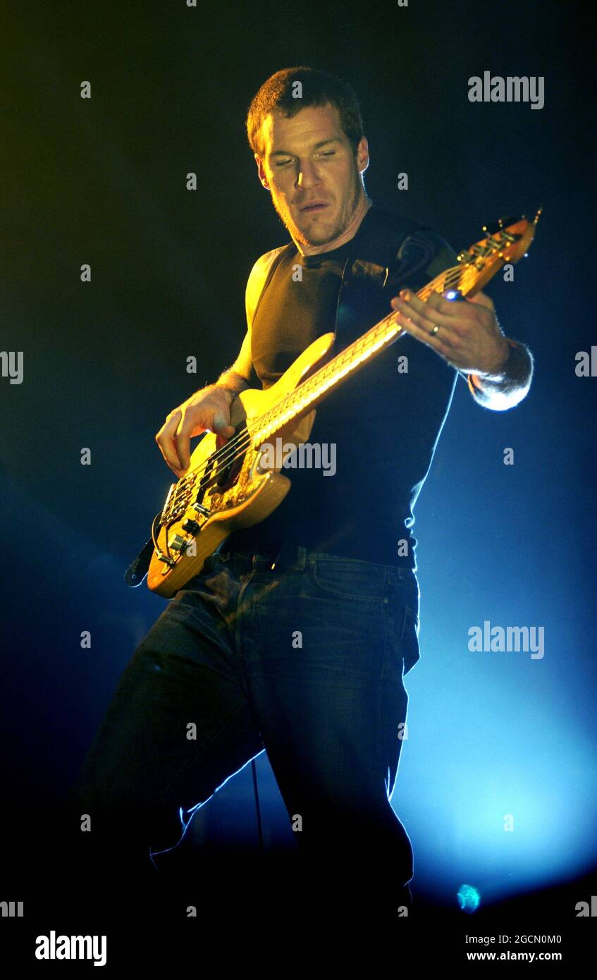 Milan Italie 2003-01-22 : concert en direct de l'Audiolave à Alcatraz, Tim Commerford pendant le concert Banque D'Images Milan Italie 2003-01-22 : concert en direct de l'Audiolave à Alcatraz, Tim Commerford pendant le concert Banque D'Images