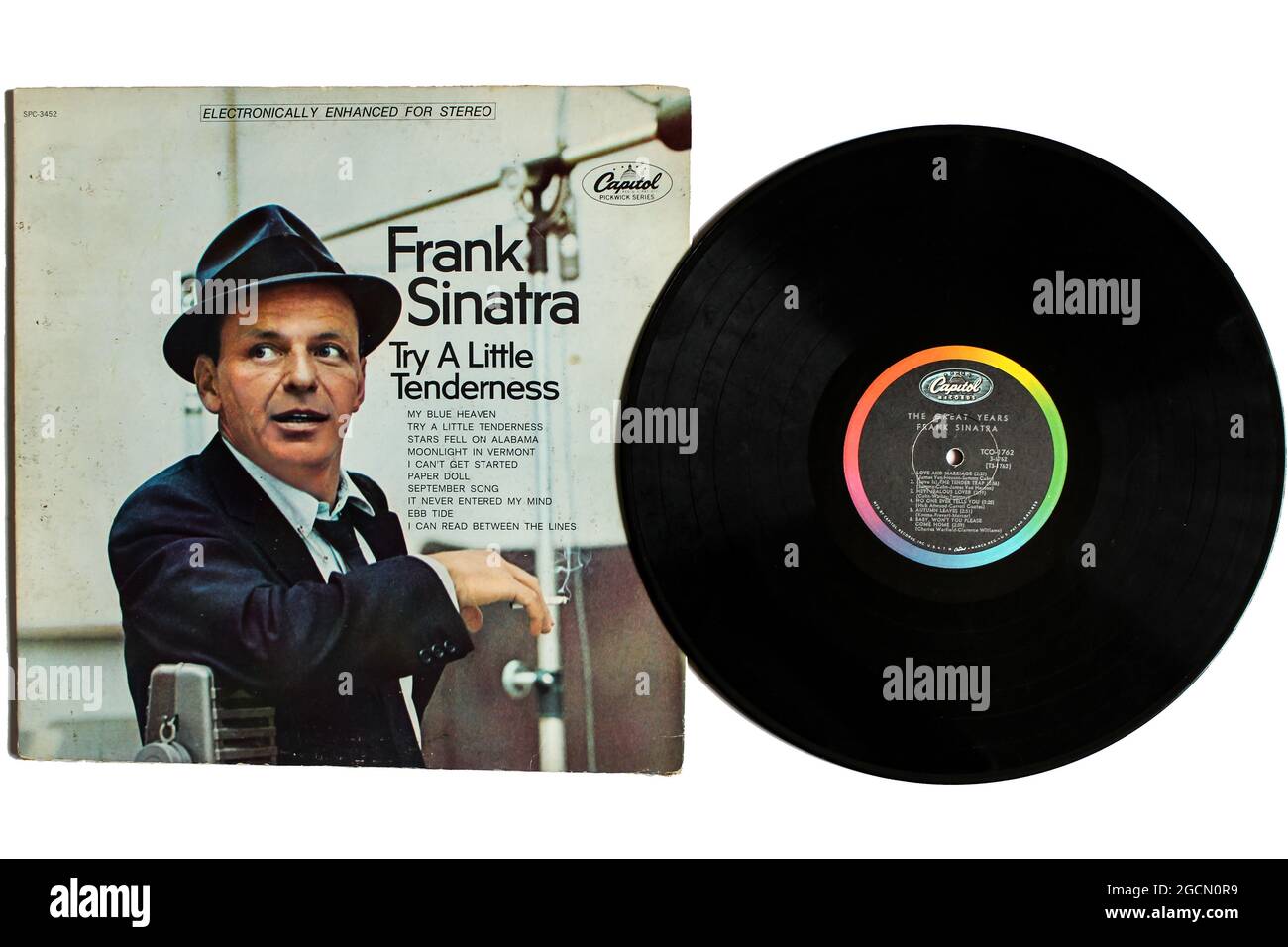 Jazz et musicien à écoute facile, Frank Sinatra album de musique sur vinyle disque LP. Intitulé: Essayez UNE petite couverture d'album de tendresse Banque D'Images