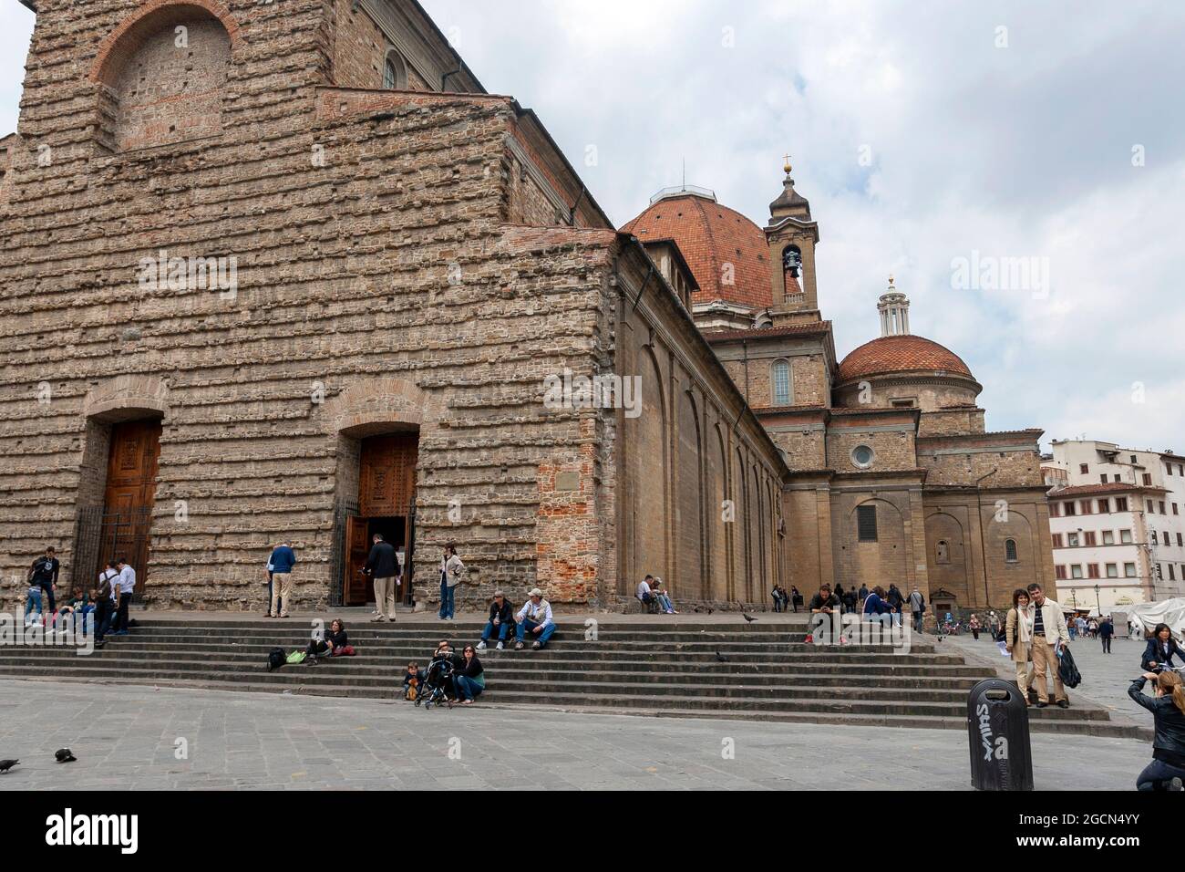 florence-church-san-lorenzo-medici-chapels-banque-de-photographies-et-d