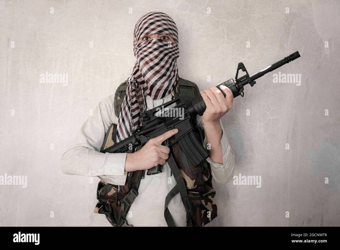 Combattant taliban avec des armes m4, Afghanistan, Kaboul. Banque D'Images