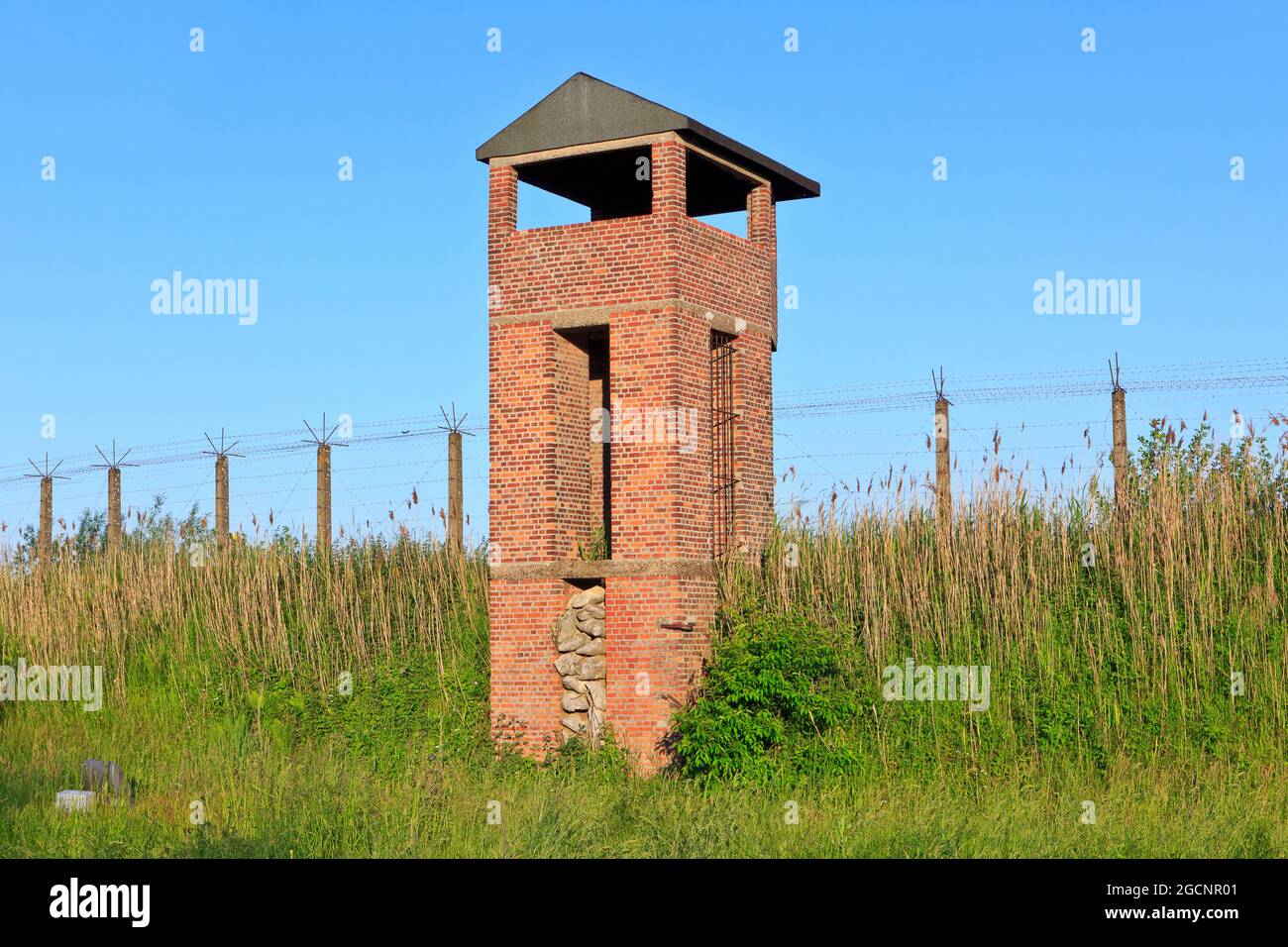 Une tour d'observation du fort Breendonk (camp de détention nazi de la Seconde Guerre mondiale) à Breendonk (province d'Anvers), Belgique Banque D'Images