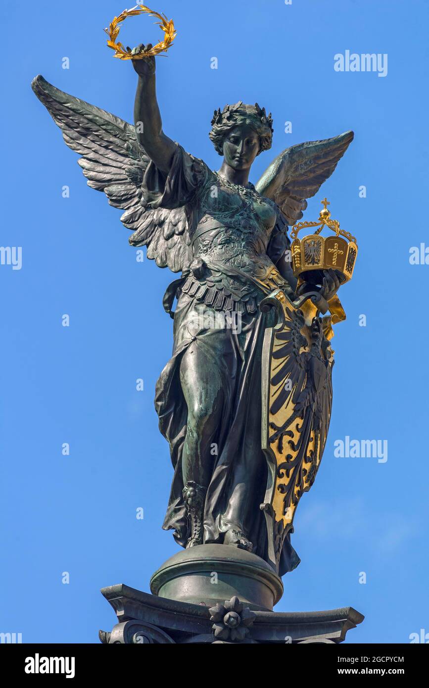 Figure de Victoria sur un mémorial de guerre, Nuremberg, moyenne-Franconie, Bavière, Allemagne Banque D'Images