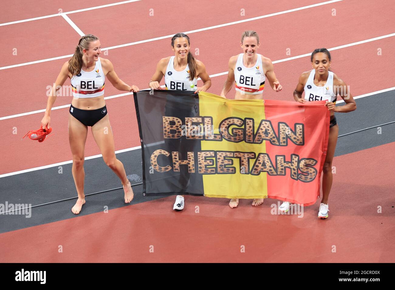 Team Belgium (bel) fête à la fin de la finale du relais féminin 4 x 400m 7 AOÛT 2021 - Athlétisme : finale du relais féminin 4 x 400m lors des Jeux Olympiques de Tokyo 2020 au Stade National de Tokyo, Japon. Credit: AFLO SPORT/Alay Live News Banque D'Images