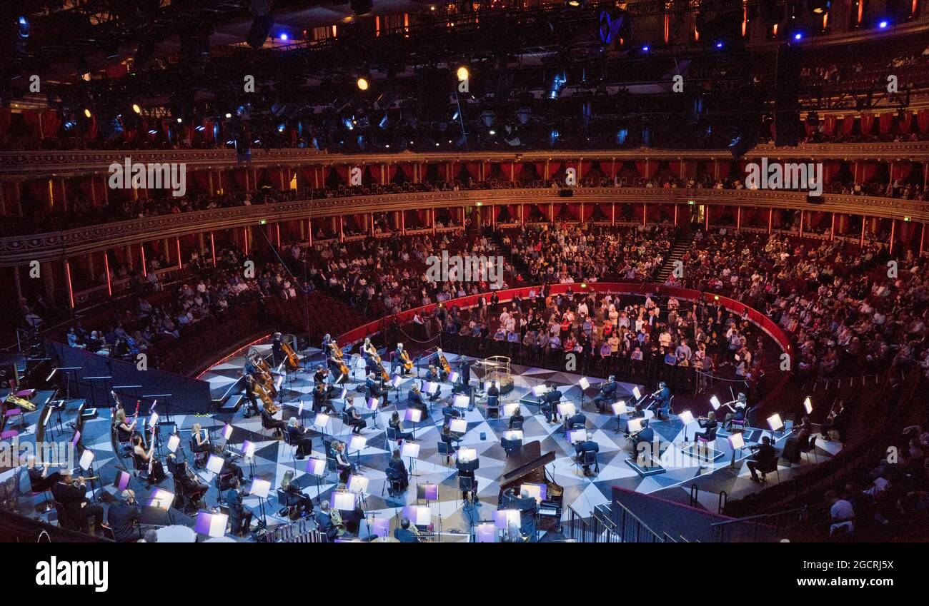 BBC Proms 2021 avec le Bournemouth Symphony Orchestra au Royal Albert Hall de Londres, Angleterre, Royaume-Uni Banque D'Images