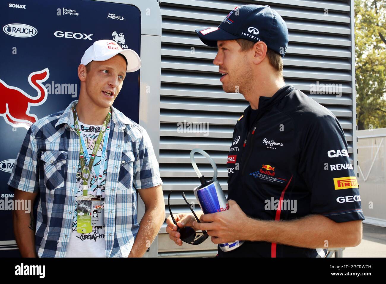 (De gauche à droite): Mikko Hirvonen (fin) Rally Driver avec Sebastian Vettel (GER) Red Bull Racing. Grand Prix d'Italie, dimanche 9 septembre 2012. Monza Italie. Banque D'Images