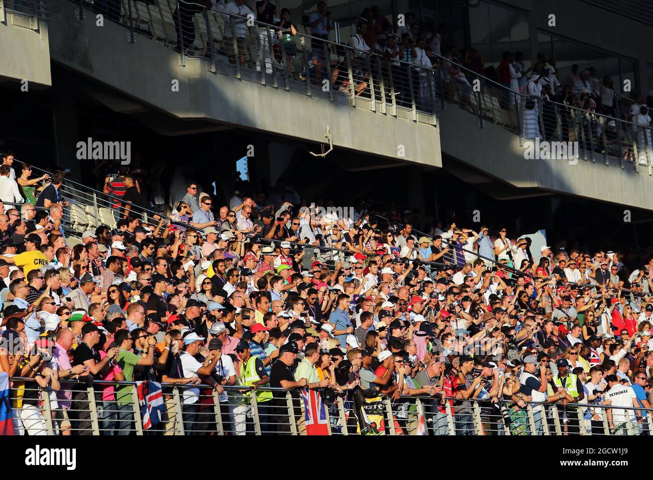 Ventilateurs. Grand Prix d'Abu Dhabi, dimanche 23 novembre 2014. Yas Marina circuit, Abu Dhabi, Émirats Arabes Unis. Banque D'Images