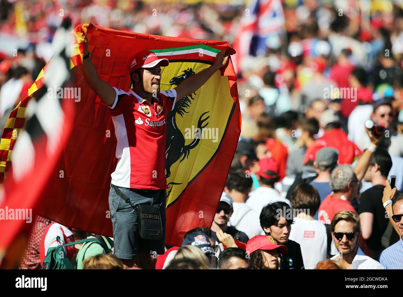 Fans sur le podium. Grand Prix d'Italie, dimanche 6 septembre 2015. Monza Italie. Banque D'Images