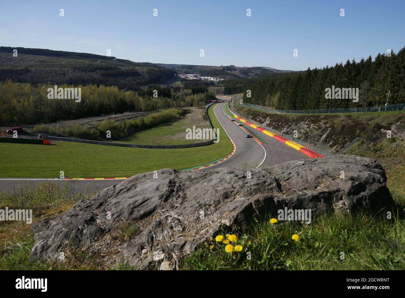 Action pittoresque. Championnat du monde d'endurance de la FIA, deuxième manche, jeudi 5 mai 2016. Spa-Francorchamps, Belgique. Banque D'Images
