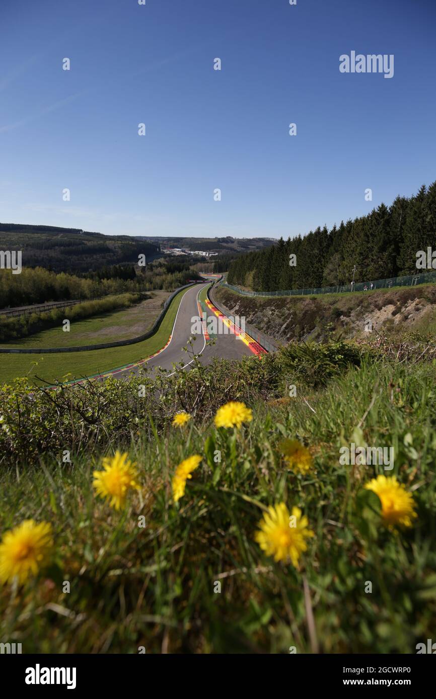 Action pittoresque. Championnat du monde d'endurance de la FIA, deuxième manche, jeudi 5 mai 2016. Spa-Francorchamps, Belgique. Banque D'Images