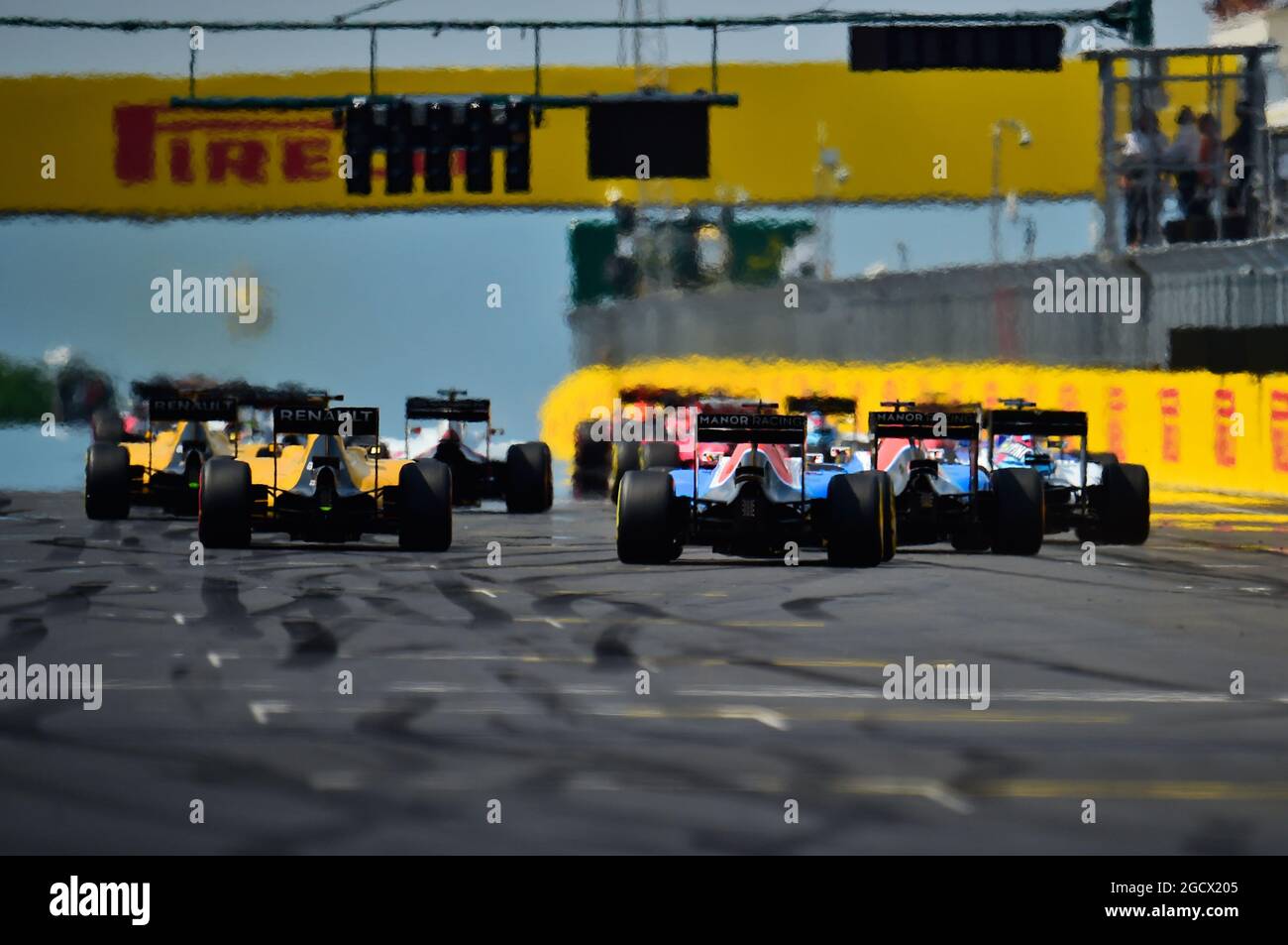 Le début de la course. Grand Prix de Hongrie, dimanche 24 juillet 2016. Budapest, Hongrie. Banque D'Images
