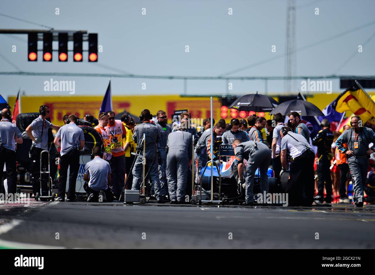 La grille avant le début de la course. Grand Prix de Hongrie, dimanche 24 juillet 2016. Budapest, Hongrie. Banque D'Images