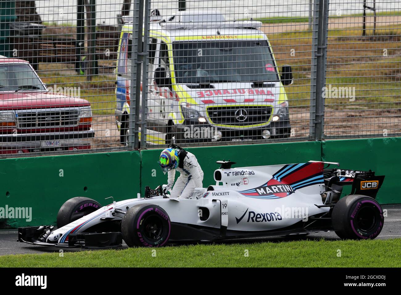 Felipe Massa (BRA) Williams FW40 s'est arrêté dans la deuxième session de pratique. Grand Prix d'Australie, vendredi 24 mars 2017. Albert Park, Melbourne, Australie. Banque D'Images