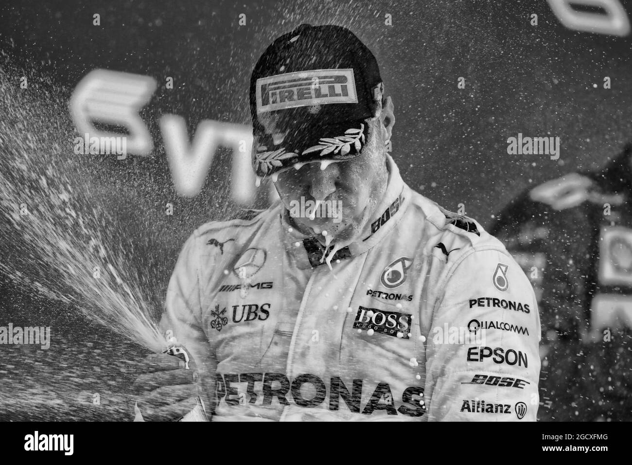 Valtteri Bottas (fin) Mercedes AMG F1 célèbre sur le podium. Grand Prix de Russie, dimanche 30 avril 2017. Sotchi Autodrom, Sotchi, Russie. Banque D'Images