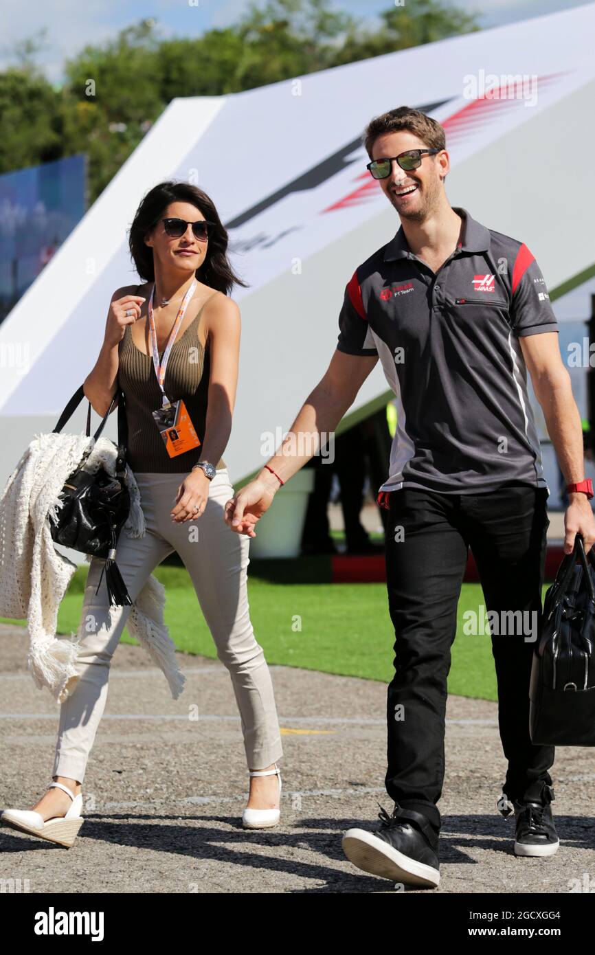 Romain Grosjean (FRA) Haas F1 Team avec son épouse Marion Jolles