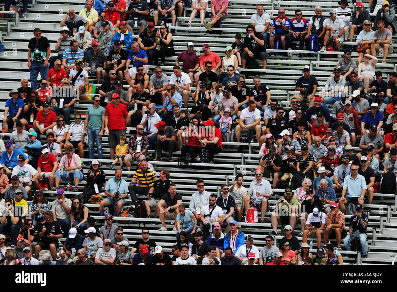 Fans dans la tribune. Grand Prix du Canada, vendredi 9 juin 2017. Montréal, Canada. Banque D'Images