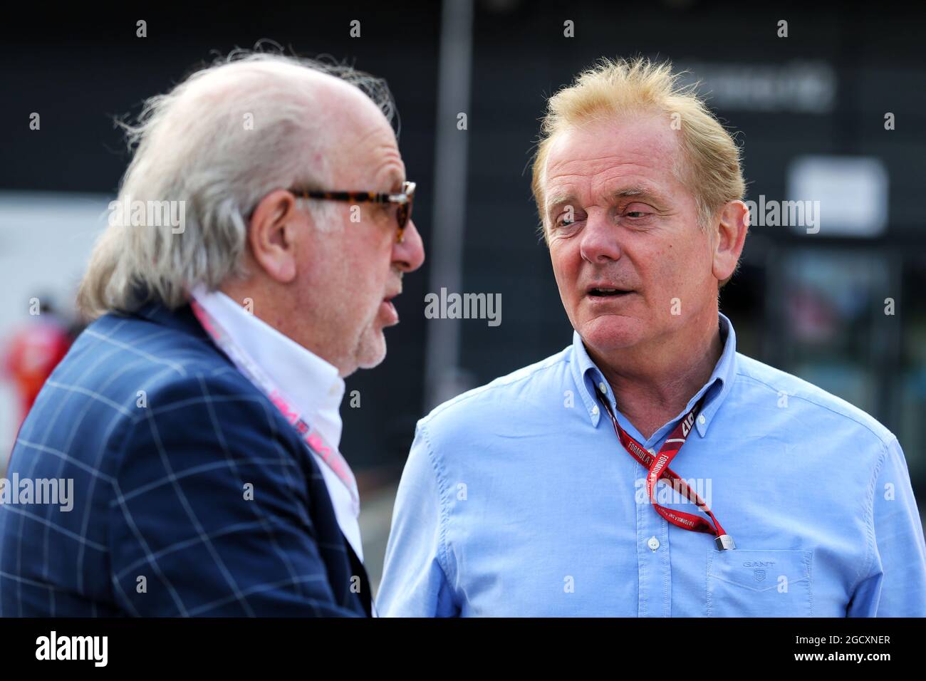 (De gauche à droite): David Richards (GBR) PDG ProDrive avec Jonathan Palmer (GBR). Grand Prix de Grande-Bretagne, vendredi 14 juillet 2017. Silverstone, Angleterre. Banque D'Images
