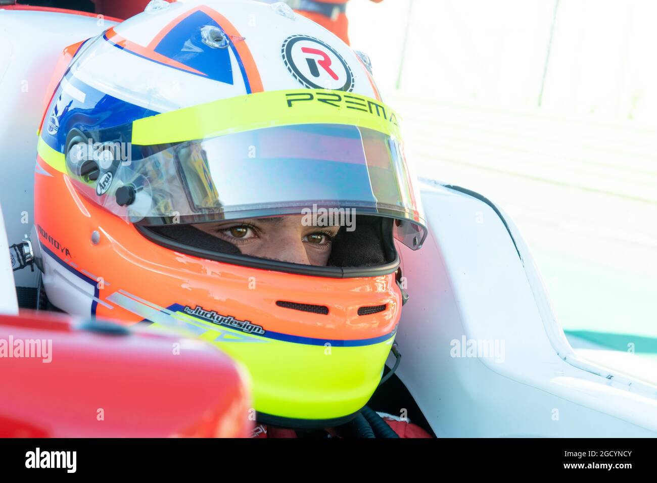 Vallelunga juin 27 2021, ACI Racing Weekend. Conducteur de voiture de course gros plan à l'intérieur du cockpit avec un casque Banque D'Images