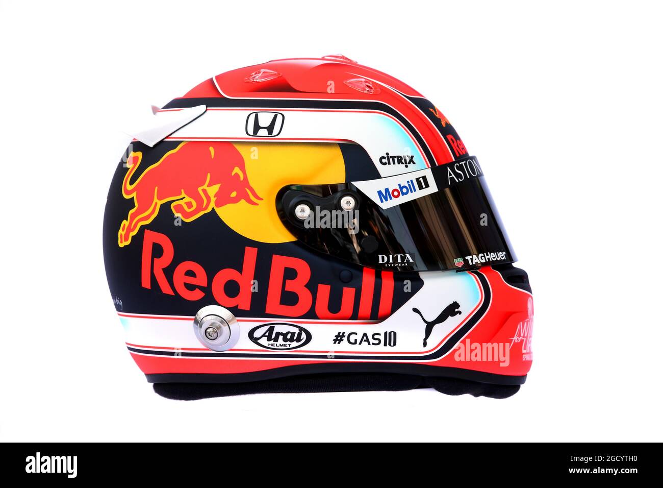 Red bull helmet f1 Banque d'images détourées - Alamy