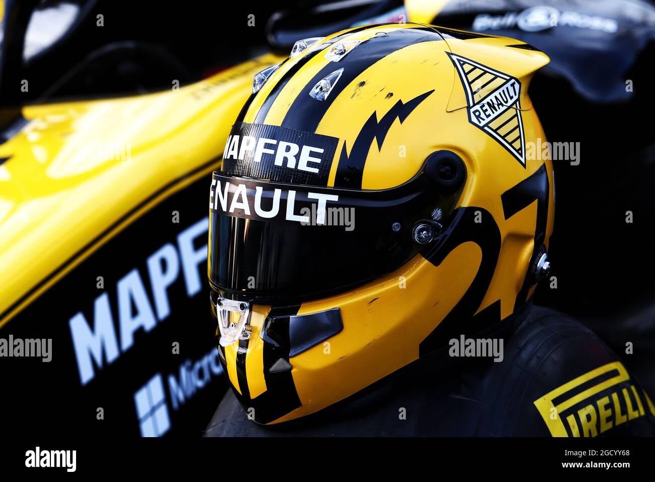 Casque rétro pour Nico Hulkenberg (GER) Renault F1 Team pour célébrer le  1000e GP de F1. Grand Prix de Chine, jeudi 11 avril 2019. Shanghai, Chine  Photo Stock - Alamy