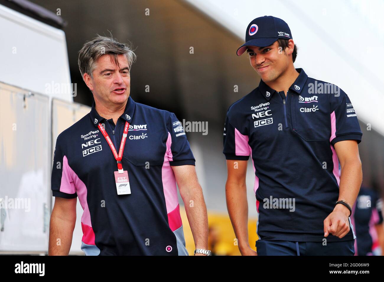 De gauche à droite) : Andy Stevenson (GBR) Racing point F1 Team Manager  avec lance Ret Racing point F1 Team (CDN). Grand Prix de Grande-Bretagne,  vendredi 12 juillet 2019. Silverstone, Angleterre Photo