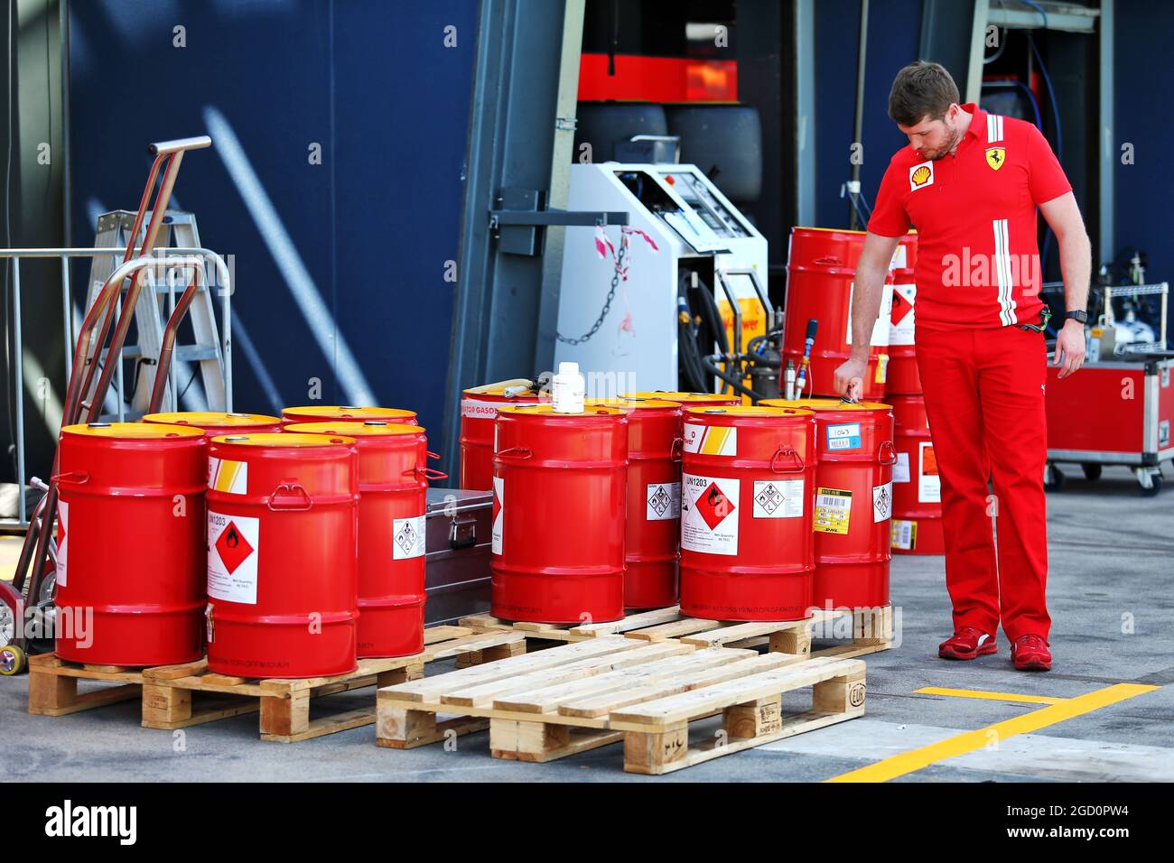 Atmosphère de fosse - Shell fuel pour Ferrari. Grand Prix d'Australie, mercredi 11 mars 2020. Albert Park, Melbourne, Australie. Banque D'Images