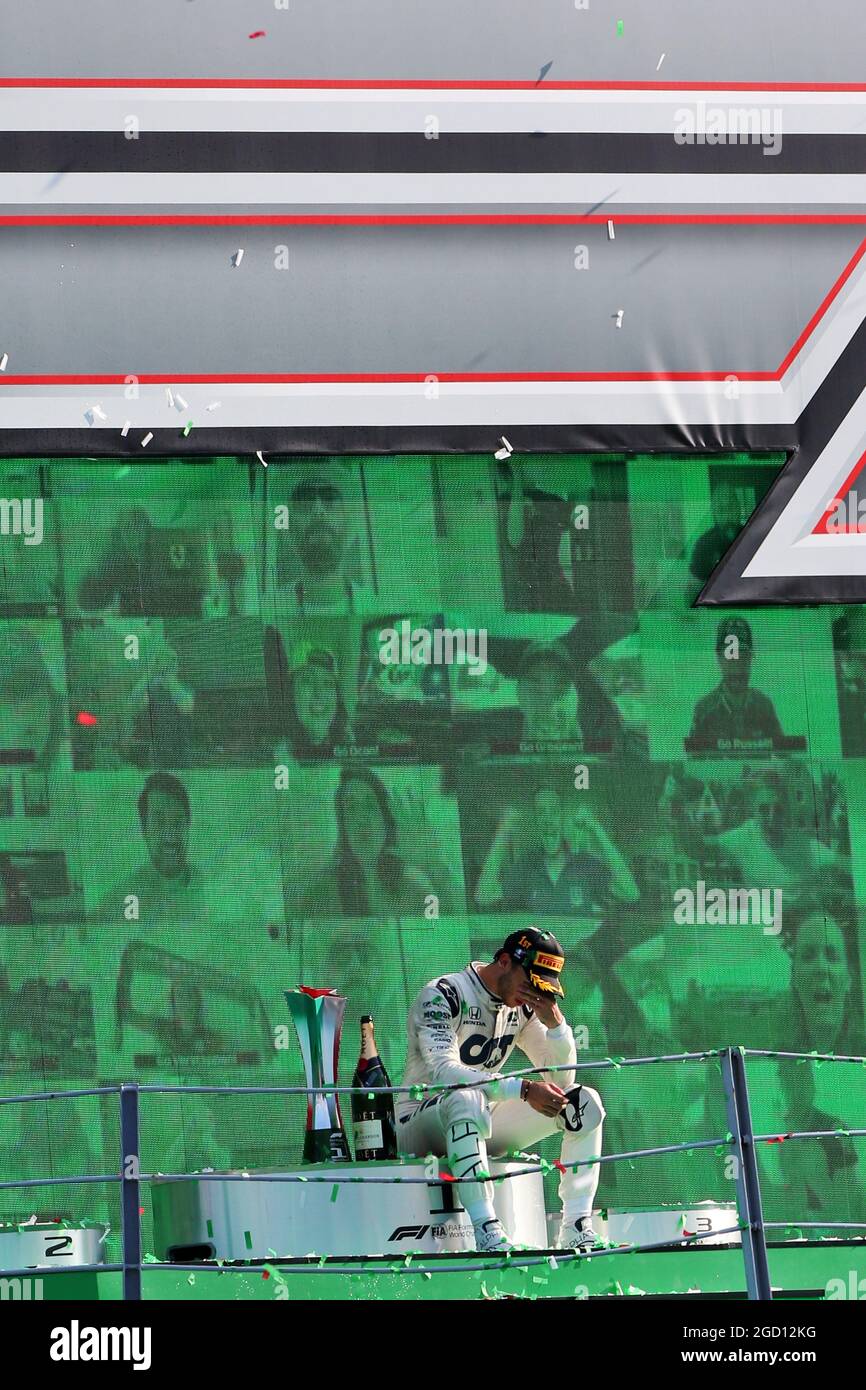 Le vainqueur de la course Pierre Gasly (FRA) AlphaTauri fête sur le podium. Grand Prix d'Italie, dimanche 6 septembre 2020. Monza Italie. Banque D'Images