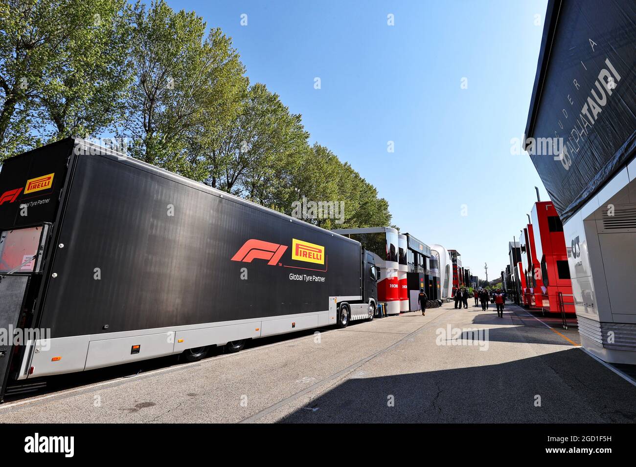 Atmosphère des enclos - camion Pirelli. Grand Prix Emilia Romagna, vendredi  16 avril 2021. Imola, Italie Photo Stock - Alamy
