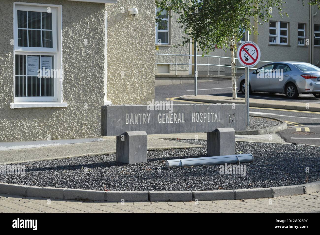 Bantry, West Cork, Irlande. 9 août 2021. L’unité d’évaluation médicale de l’Hôpital général de Bantry rouvrira mercredi à 9 heures. Crédit: Karlis Dzjamko/Alay Live News Banque D'Images