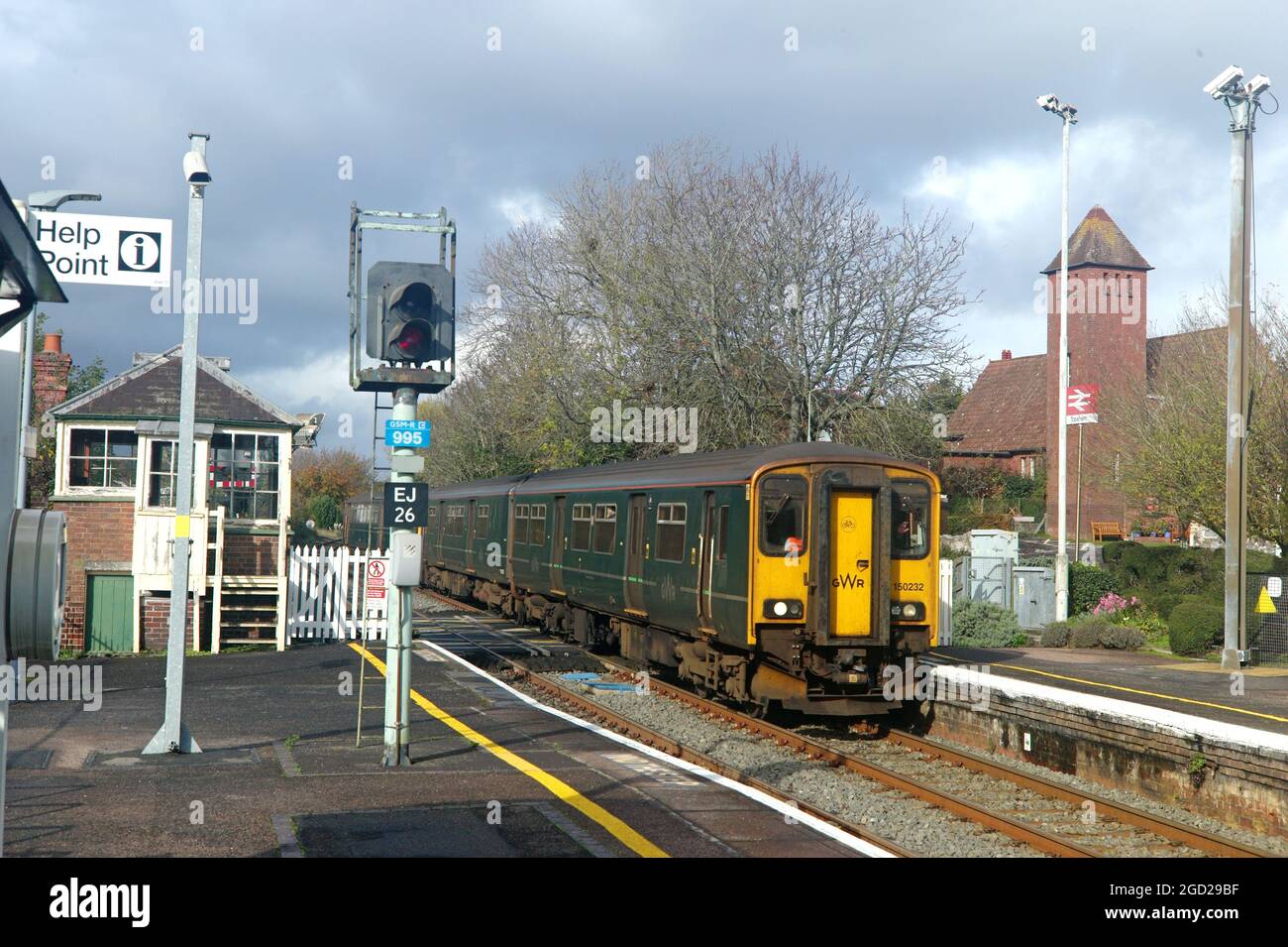 Train arrivant à la gare de Topsham, Devon, Royaume-Uni Banque D'Images