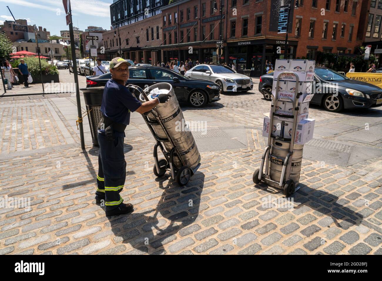 Livraison de bière dans le quartier de Meatpacking à New York le samedi 31 juillet 2021. (© Richard B. Levine) Banque D'Images