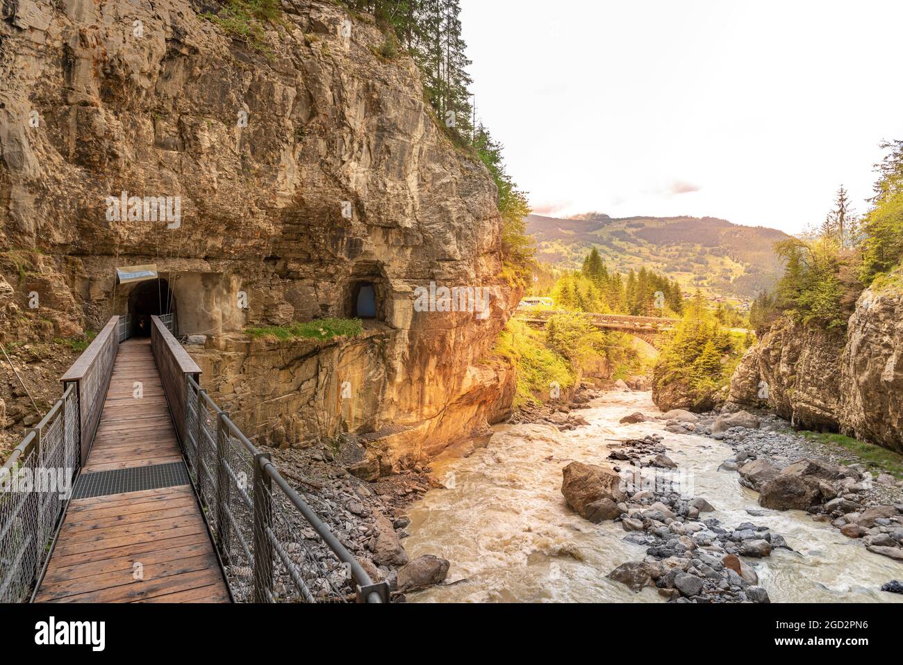 Géographie / Voyage, Suisse, canyon glacier avec la blancheur de la rivière Luetschine (rivière), DROITS-SUPPLÉMENTAIRES-AUTORISATION-INFO-NON-DISPONIBLE Banque D'Images