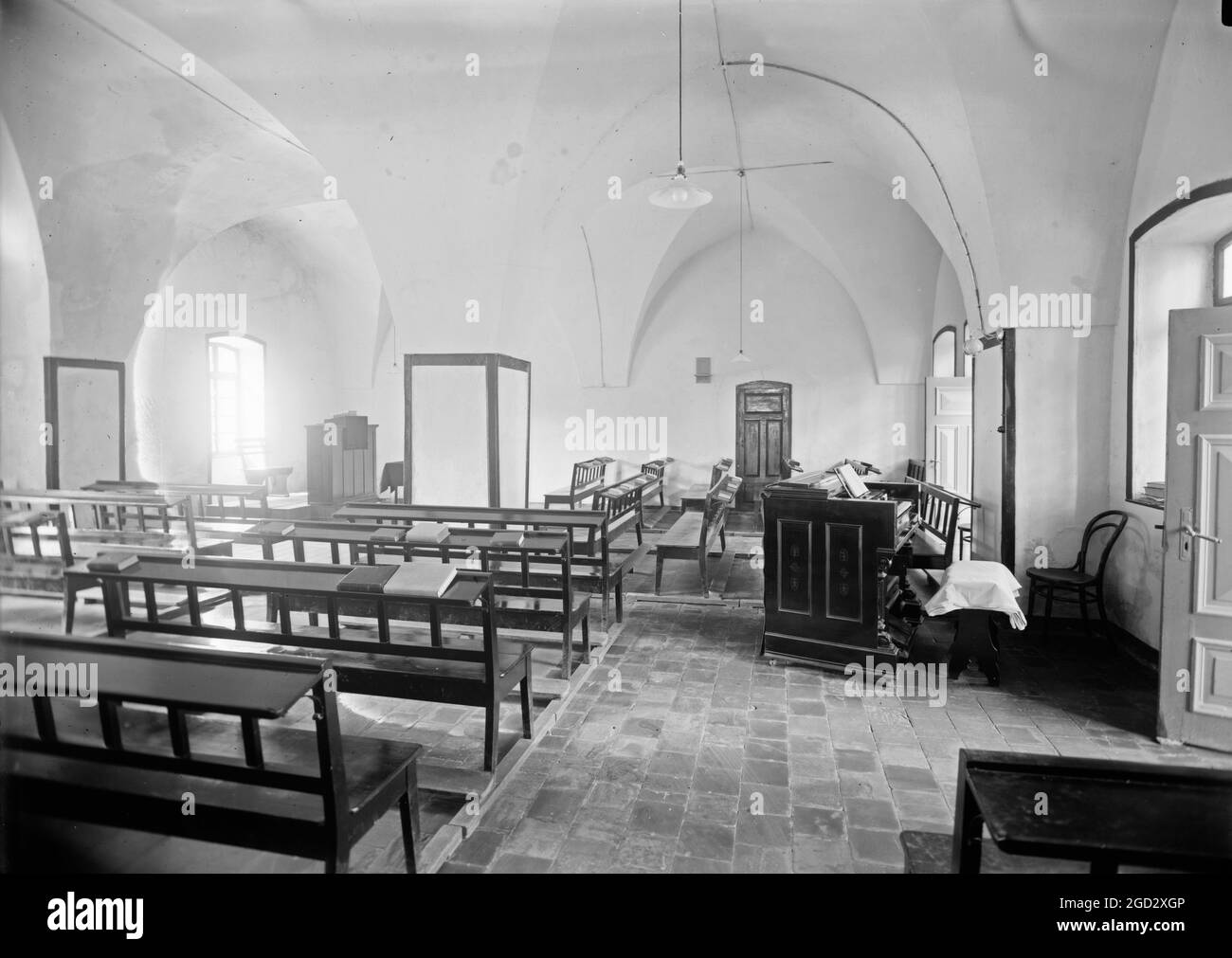 Scots Mission Hospital à Tiberias. Intérieur de la chapelle ou de la salle pour les rassemblements religieux environ entre 1934 et 1939 Banque D'Images