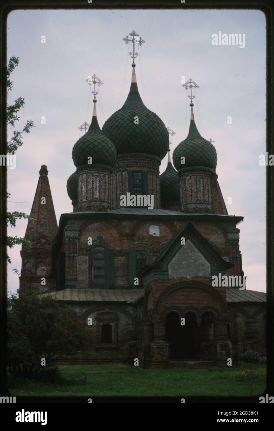 Église Saint-Jean-Chrysostome à Korovniki (1649-54), façade ouest, Yaroslavl, Russie; 1987 Banque D'Images