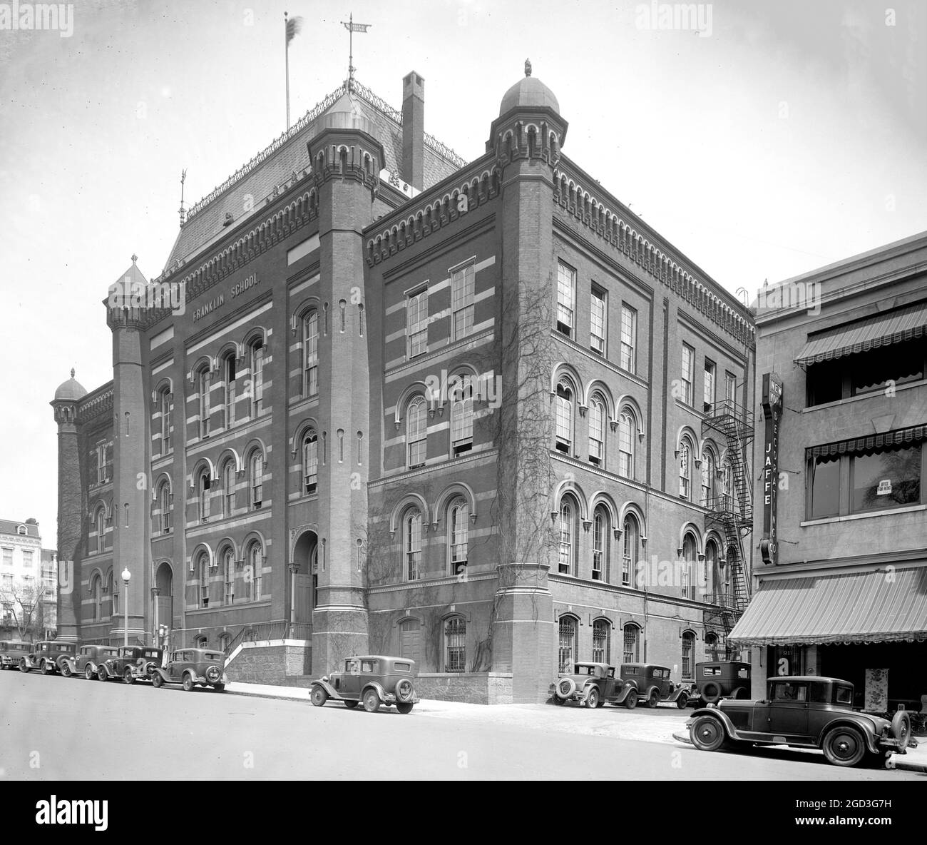 Extérieur du Franklin School Building, 13th St., N.W., Washington, D.C. entre 1910 et 1935 Banque D'Images