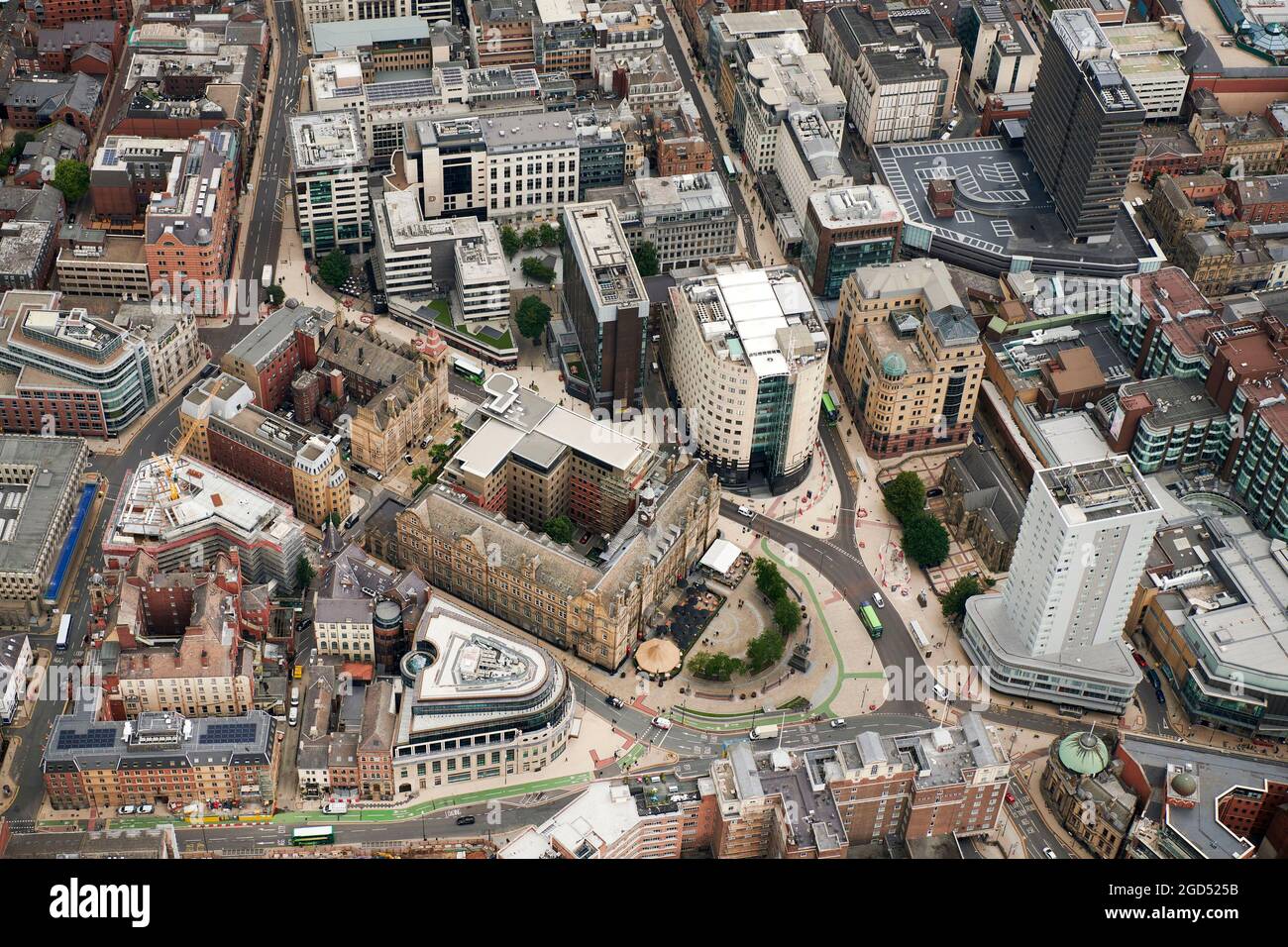 Vue aérienne de City Square, avec le nouveau siège de la chaîne 4, le quartier des affaires du centre-ville de Leeds, West Yorkshire, nord de l'Angleterre, Royaume-Uni Banque D'Images