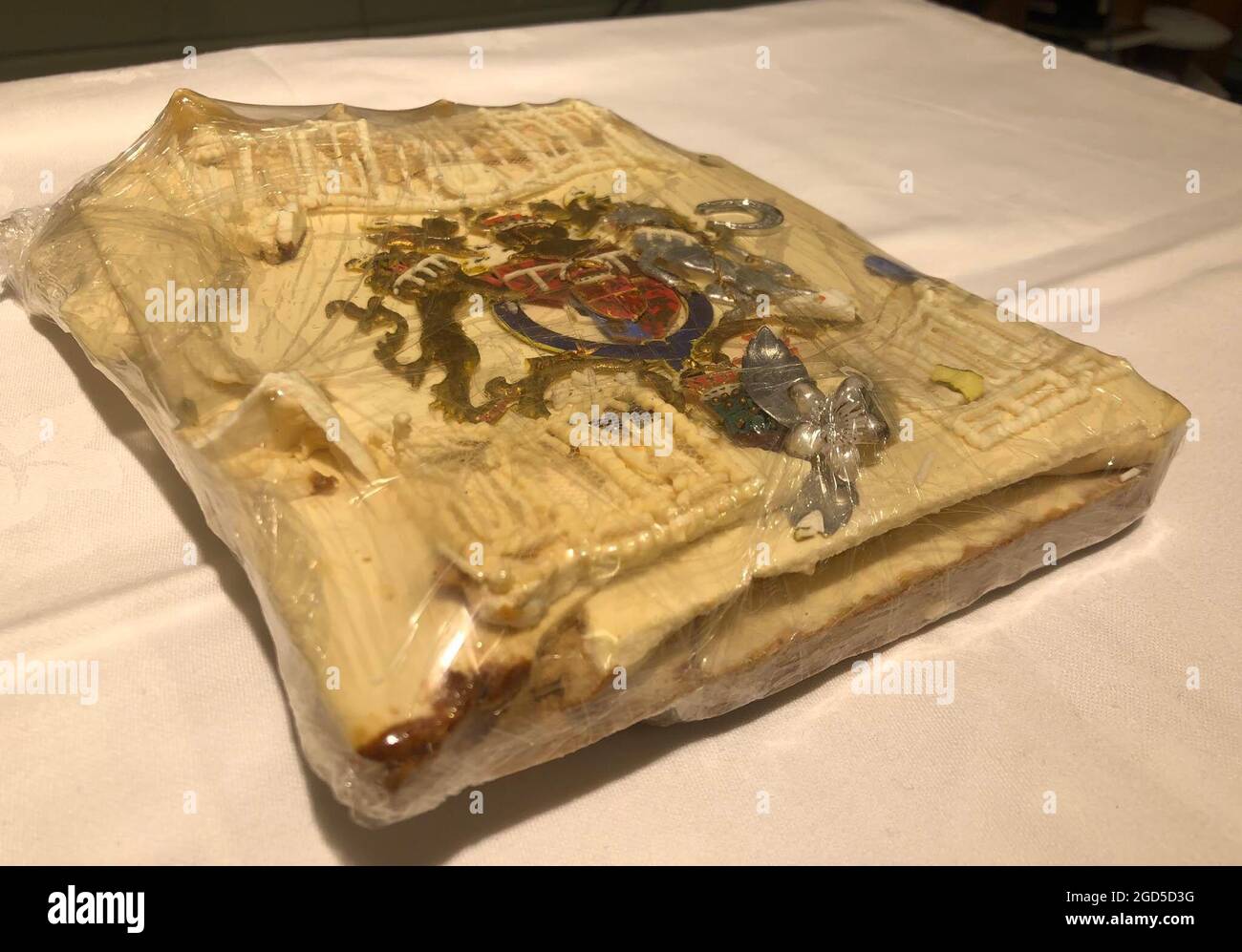 La Tranche De Gateau De L Un Des 23 Gateaux Officiels De Mariage Faits Pour Le Mariage Royal De Hrh Prince Charles Et Lady Diana Spencer Le Mercredi 29 Juillet 1981 Qui A La Tranche De Gateau De L Un Des 23 Gateaux Officiels De Mariage Faits Pour Le Mariage Royal De Hrh Prince Charles Et Lady Diana Spencer Le Mercredi 29 Juillet 1981 Qui A