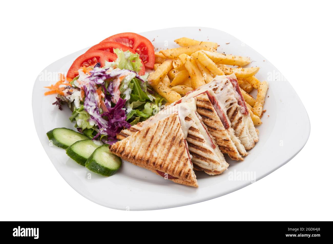 Assiette de pain grillé au fromage, assiette de pain grillé. Assiette de petit déjeuner, avec tomates, concombres et légumes verts Banque D'Images