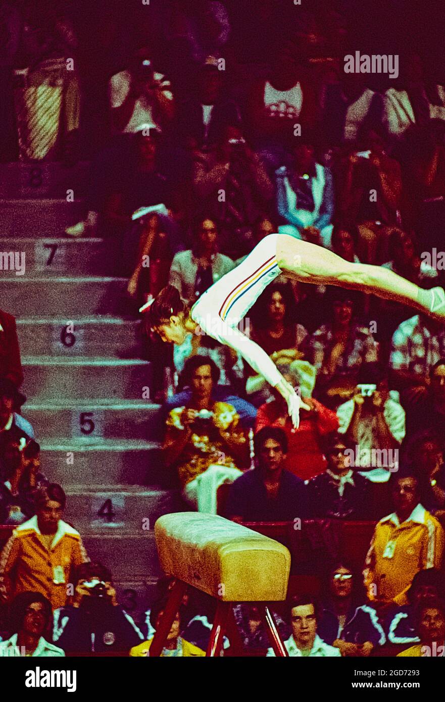 Nadia comaneci montreal 1976 Banque de photographies et d’images à ...
