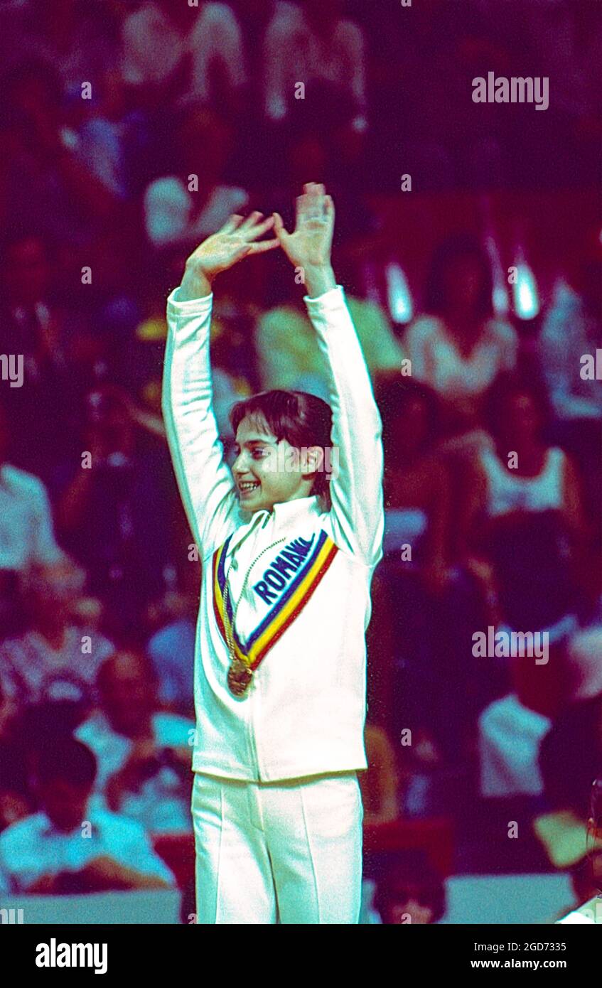 Nadia Comaneci (ROM) aux Jeux olympiques d'été de 1976, Montréal, Canada Banque D'Images