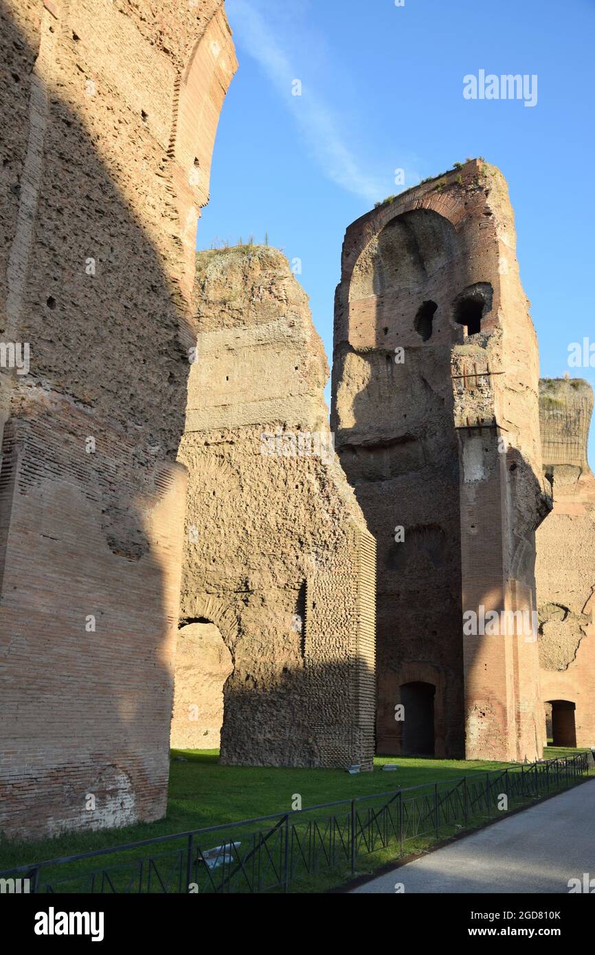 Thermes de Caracalla à Rome : Ruines gigantesques