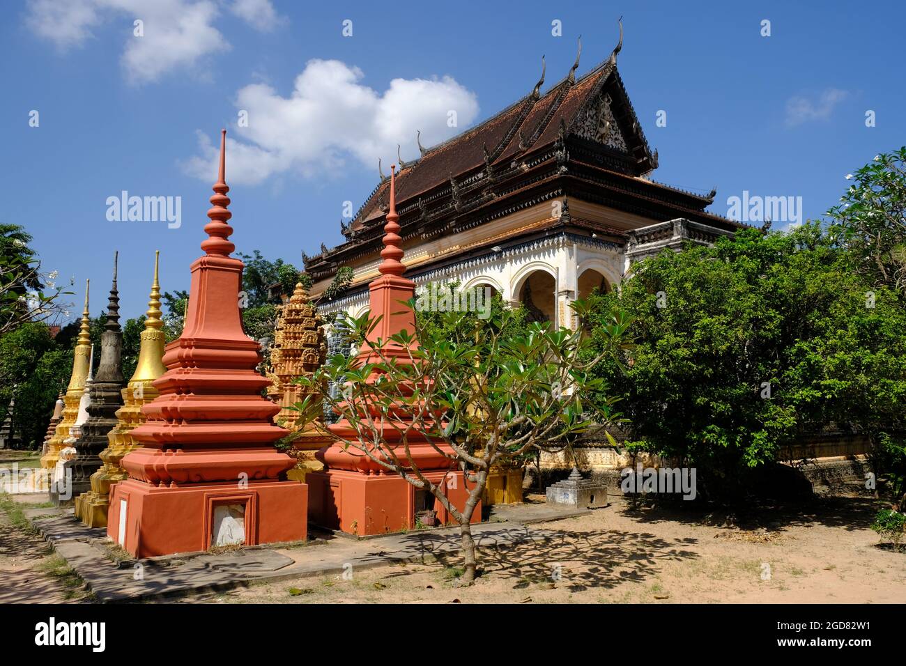 Cambodge Krong Siem Reap - Wat Bo tours colorées Stupa Banque D'Images