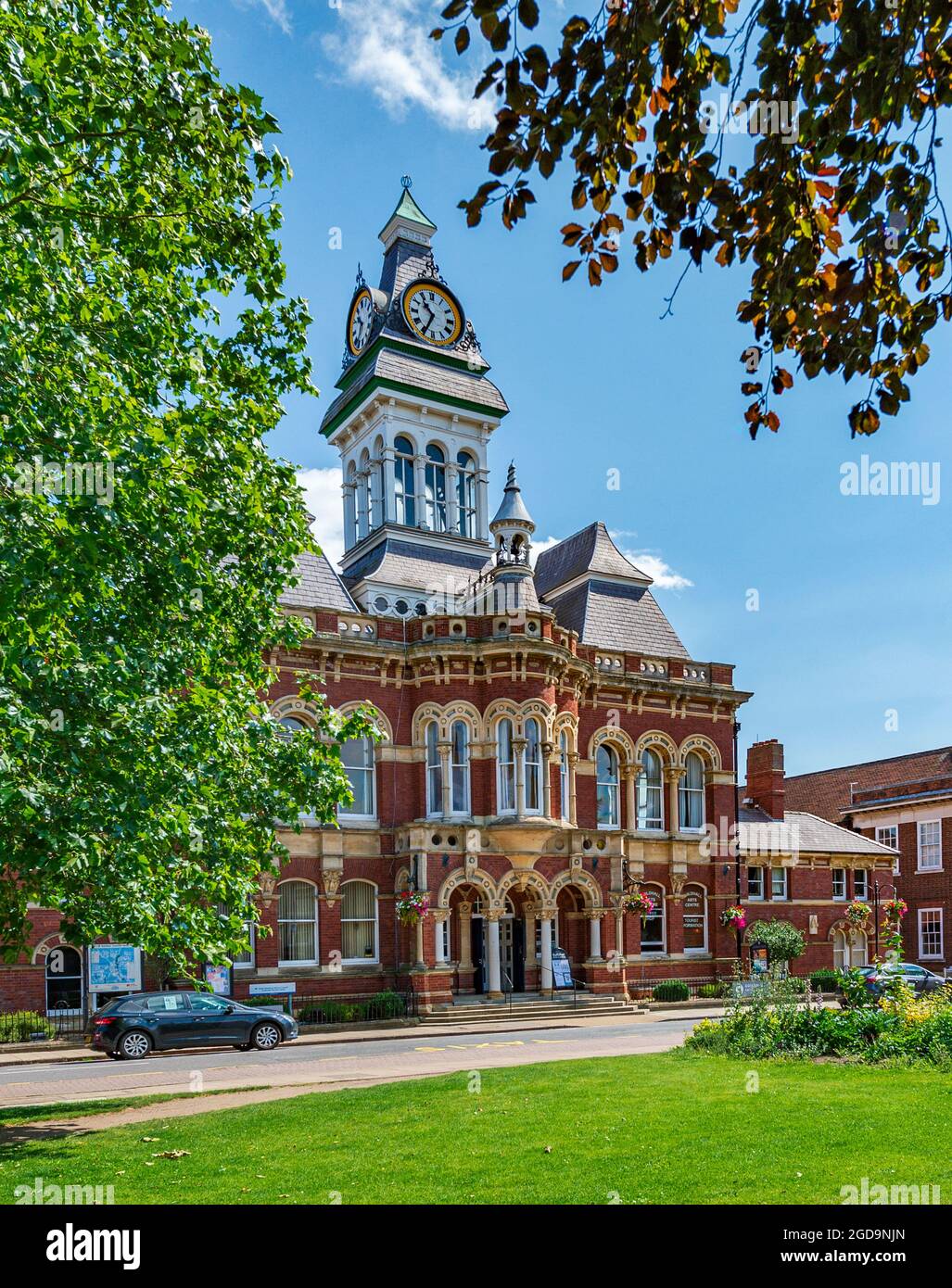 Grantham, Lincolnshire, Angleterre Royaume-Uni The Guildhall on St Peters Hill Banque D'Images