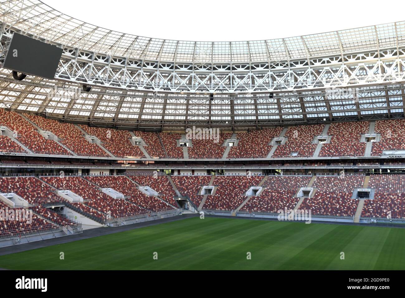 Détails du stade de football vide en été Banque D'Images