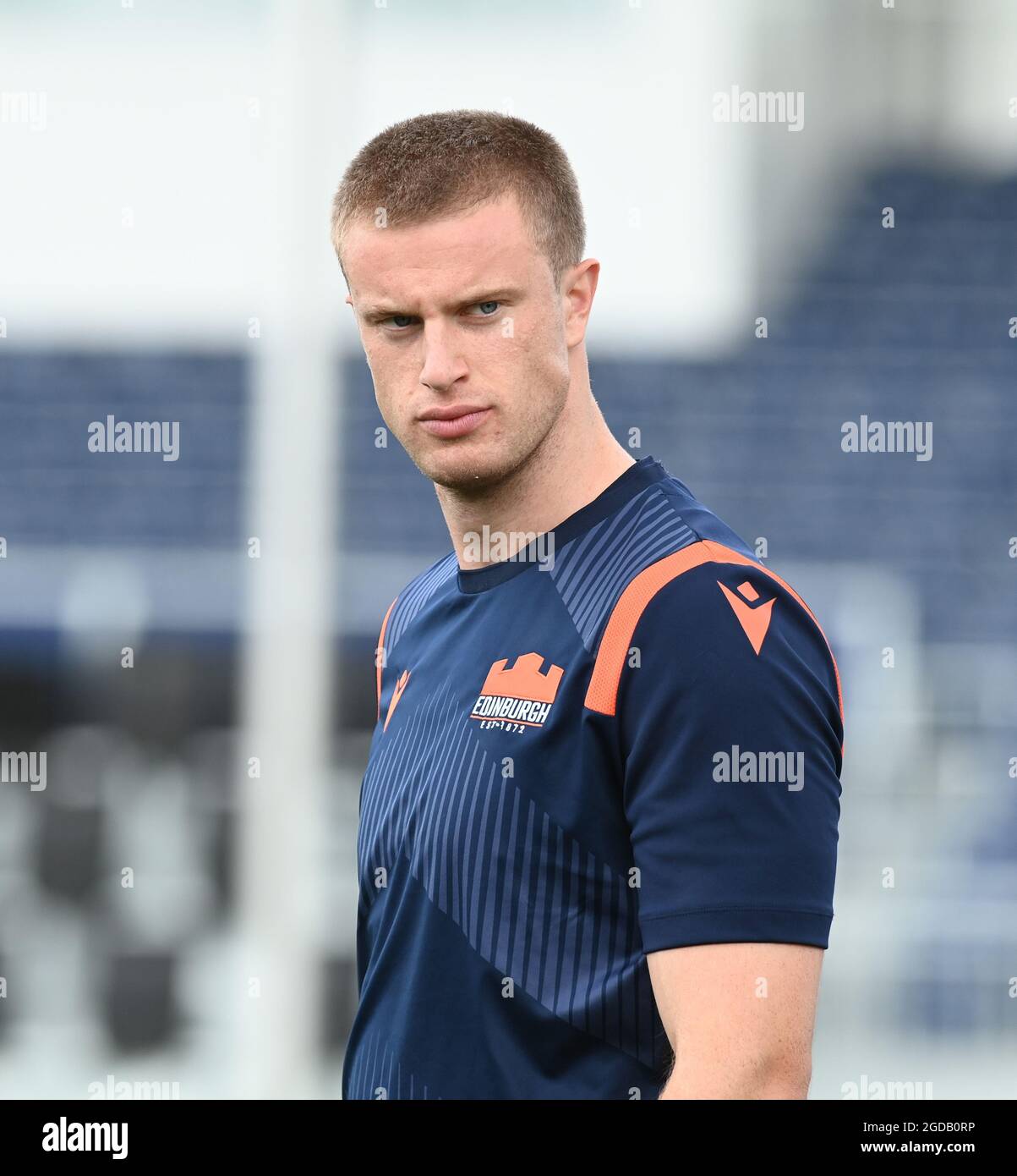 Edinburgh.Scotland UK.12 août 21. Edinburgh Rugby Freddie Owsley pendant la session d'entraînement dans le nouveau stade de rugby d'Édimbourg de 5,7 M£ situé à l'ombre de BT Murrayfield . Crédit : eric mccowat/Alay Live News Banque D'Images