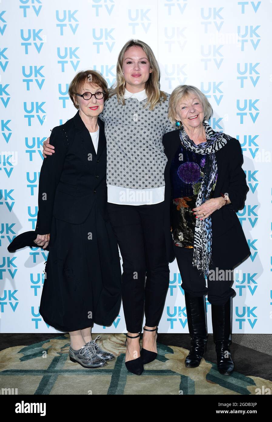 Photo du dossier datée du 13/9/2017 de (de gauche à droite) una Stubbs, Kimberley Nixon et Sheila Reid, arrivant pour le lancement de la nouvelle saison UKTV Live à l'hôtel Claridge, Londres. L'actrice una Stubbs, connue pour ses rôles dans des émissions télévisées comme Worzel Gummidge, Till Death US Do part, Sherlock et EastEnders, est décédée à l'âge de 84 ans. Date de publication : jeudi 12 août 2021. Banque D'Images